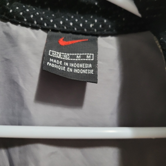 Vintage early 2000's Nike vest - Picture 3 of 4